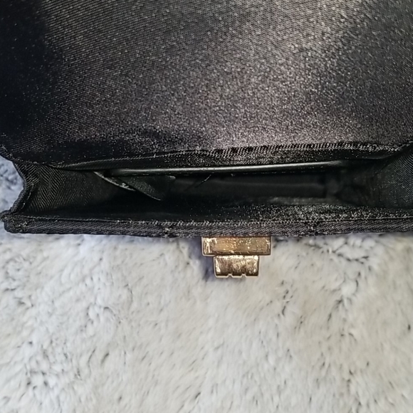 Black quilted crossbody bag - Picture 5 of 6